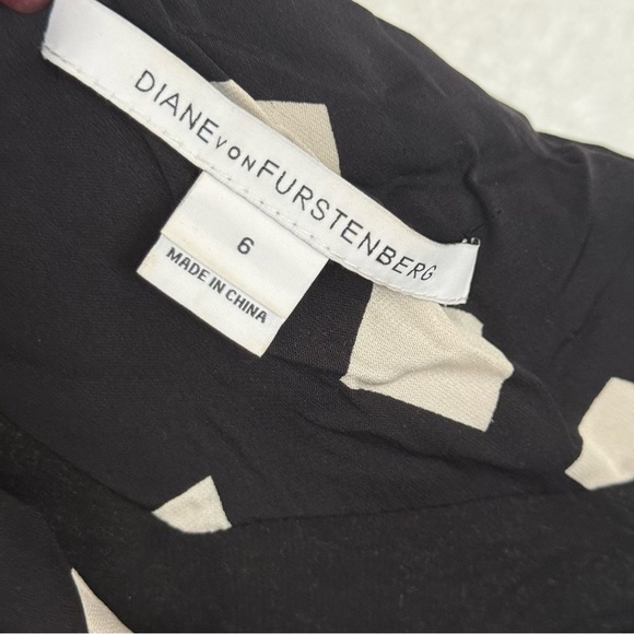 Diane Von Furstenberg Black & White Square Print Silk Ruched Dress Size US 6 - Picture 9 of 11